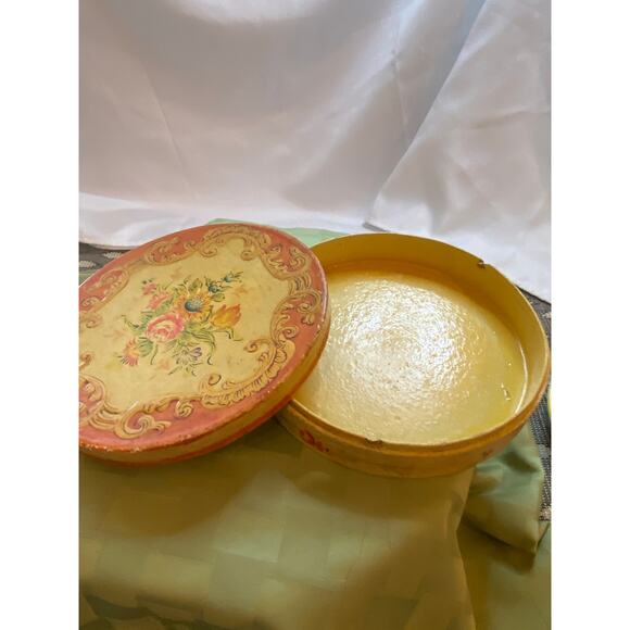 Japanese painted ceramic plate w/ wood box - Picture 16 of 16